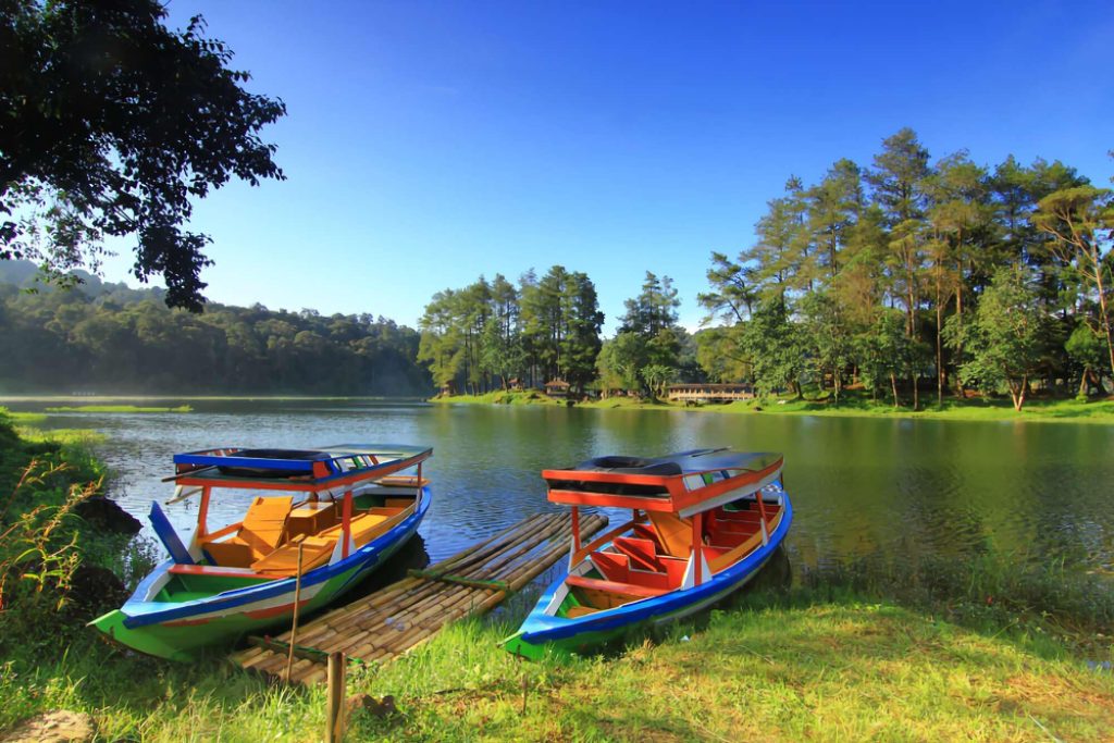Situ Patengan: Danau Romantis yang Menyimpan Legenda Cinta Abadi